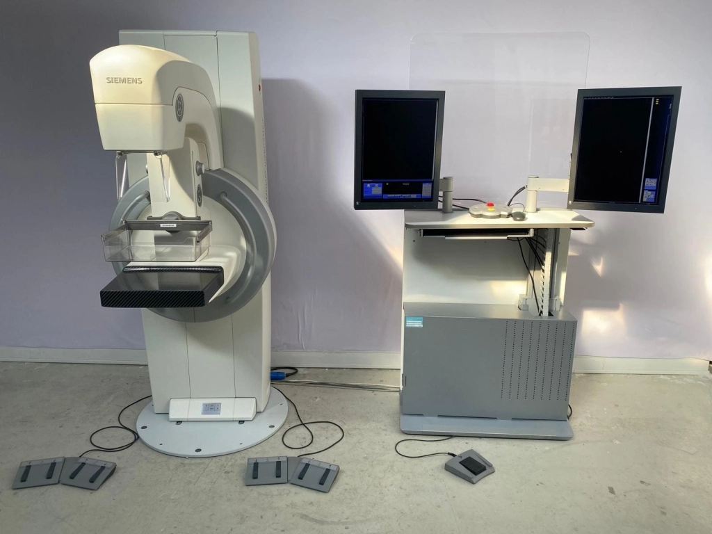 PET CT imaging equipment with workstation