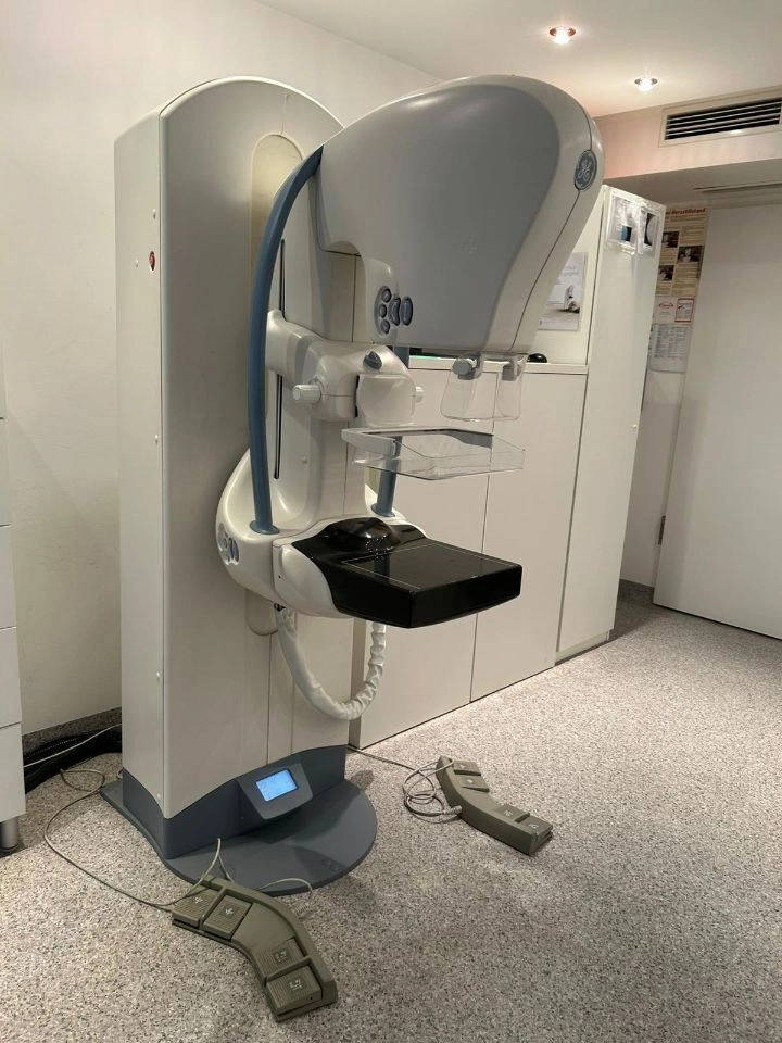 Mammography imaging system ready for service
